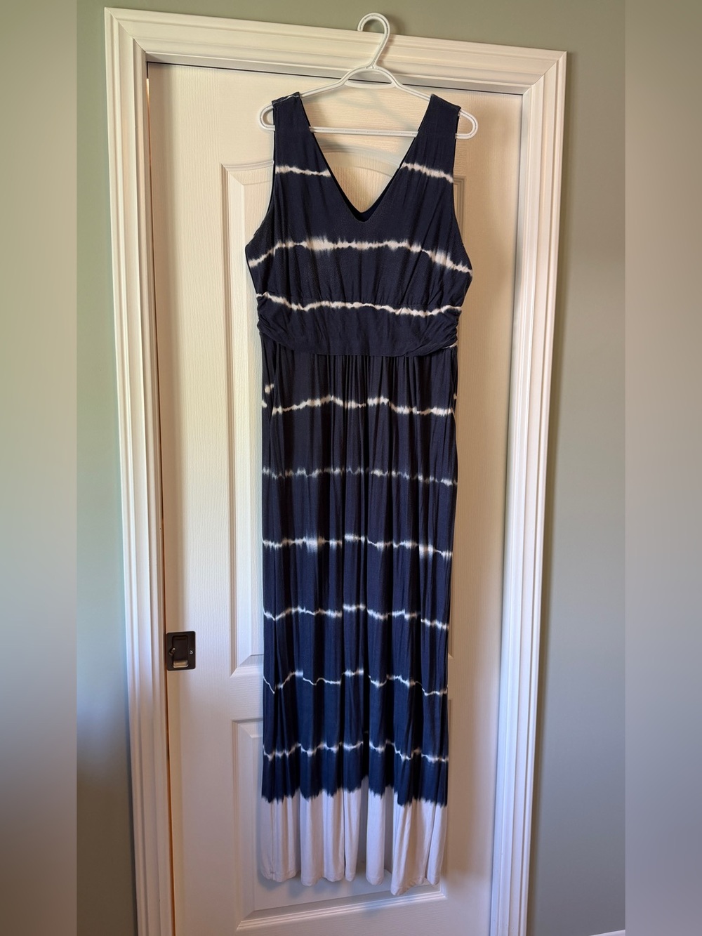 Ricki’s Navy and White Tie-Dye V-Neck Maxi Dress